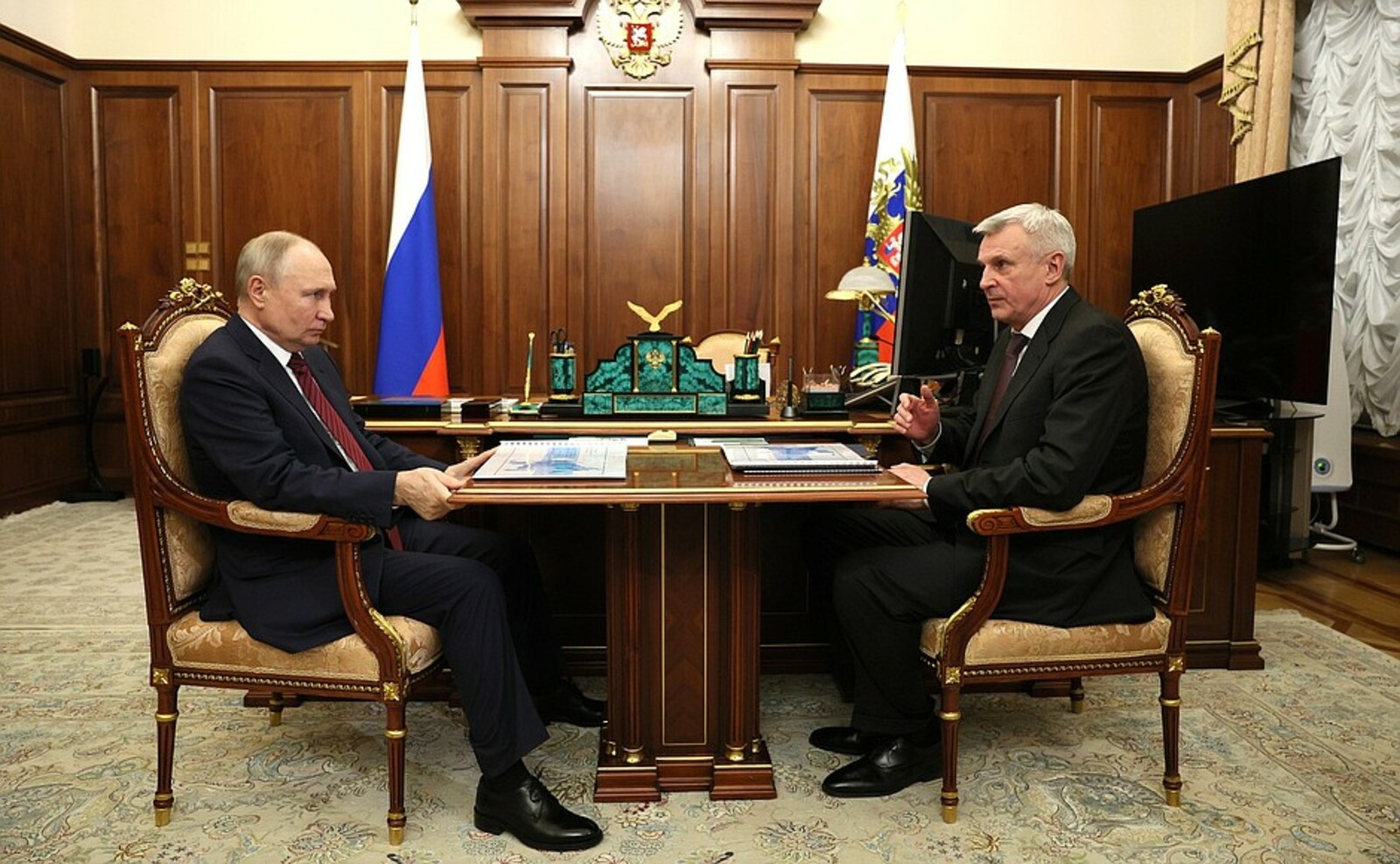 Президент встретился с губернатором Магаданской области