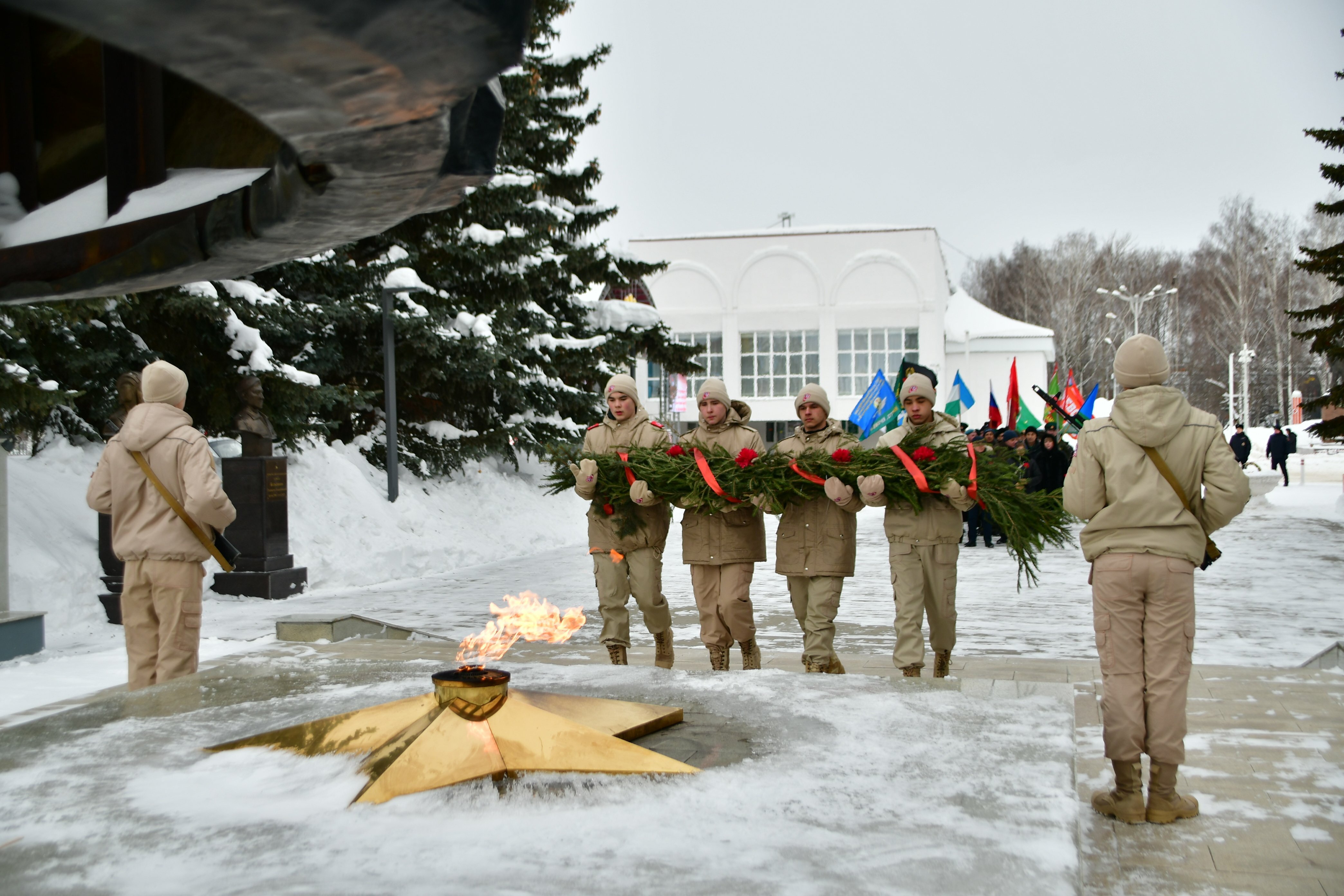Ваш подвиг не забыт: в Янауле почтили память воинов интернационалистов