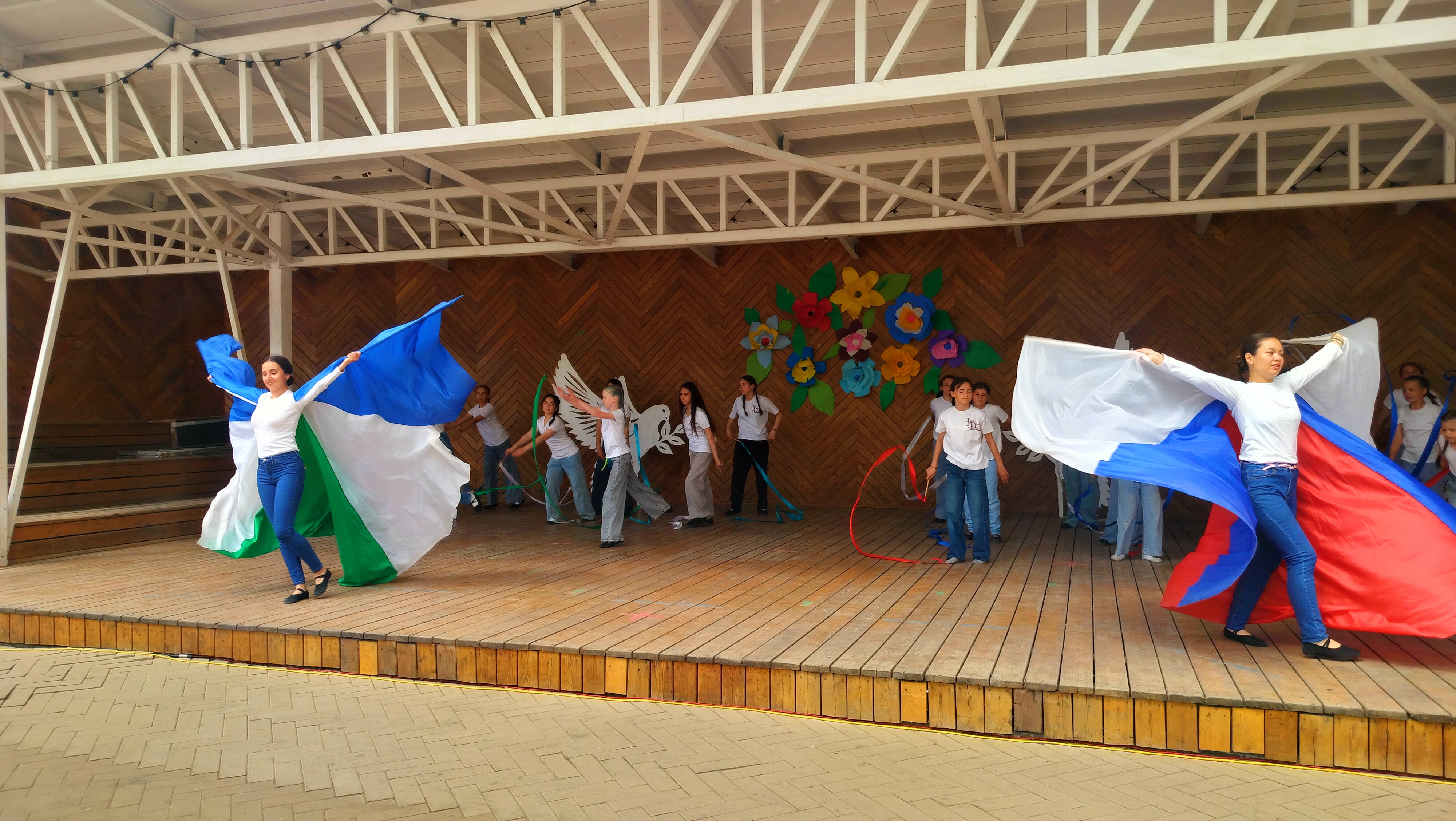 В Янауле прошел фестиваль талантливых детей «Тетрадар»