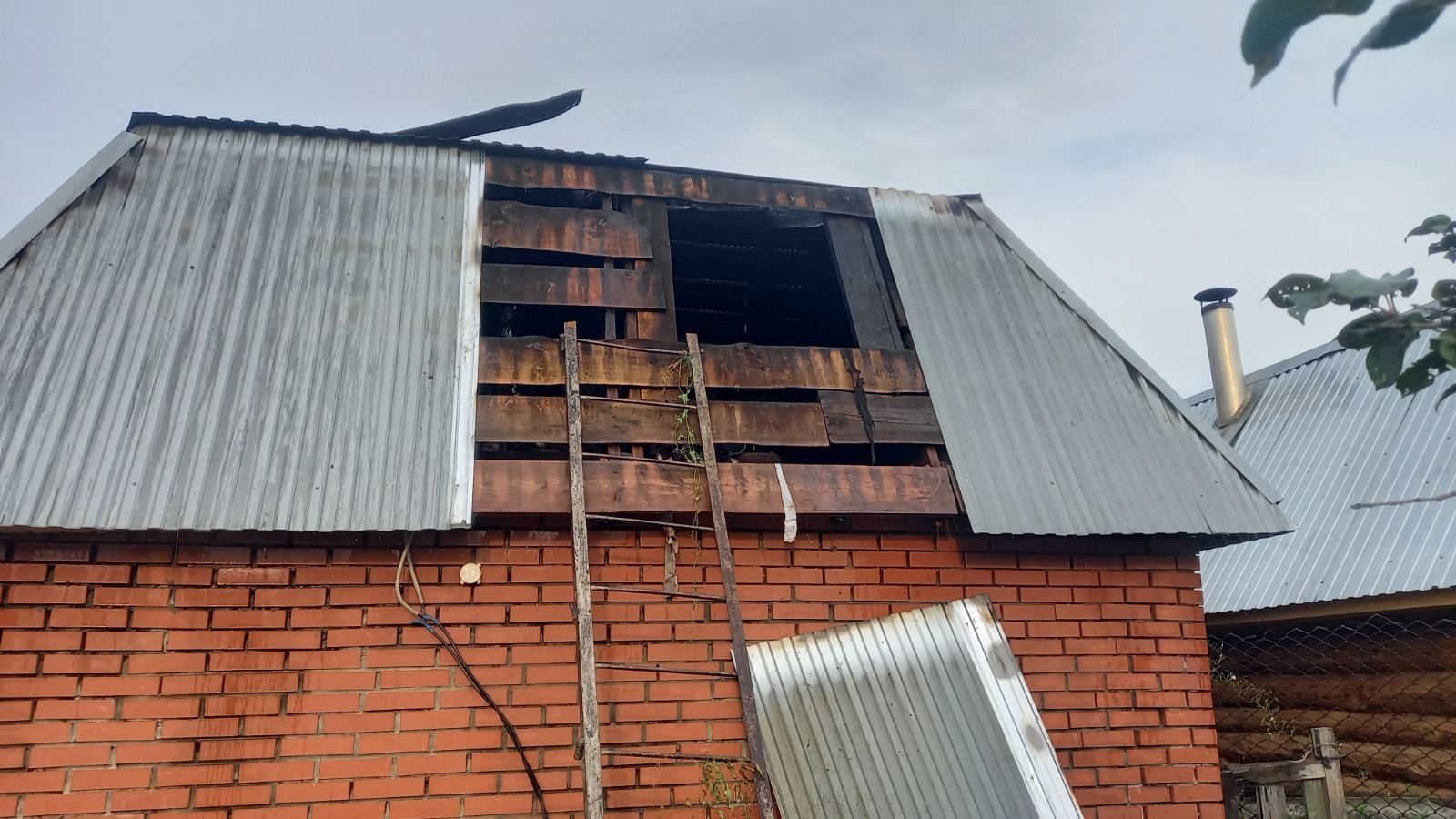 В Янауле в результате пожара была повреждена баня