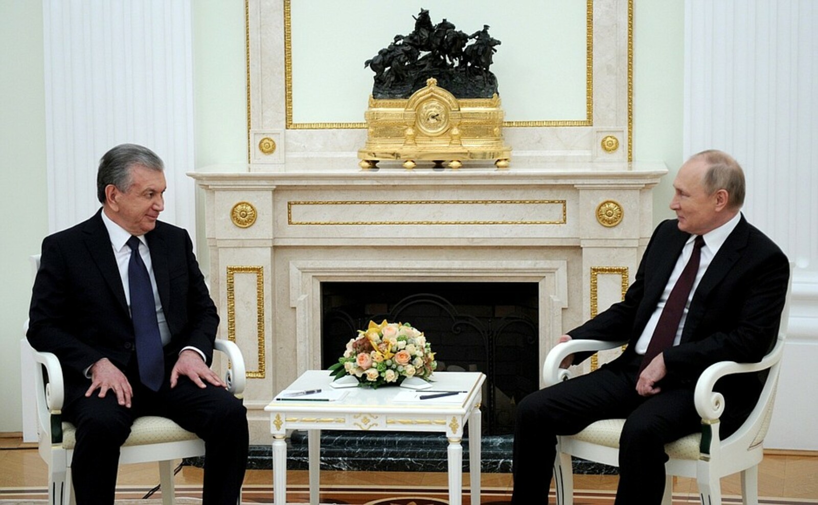 Владимир Путин и узбекский коллега его Шавкат Мирзиёев плодотворную встречу провели