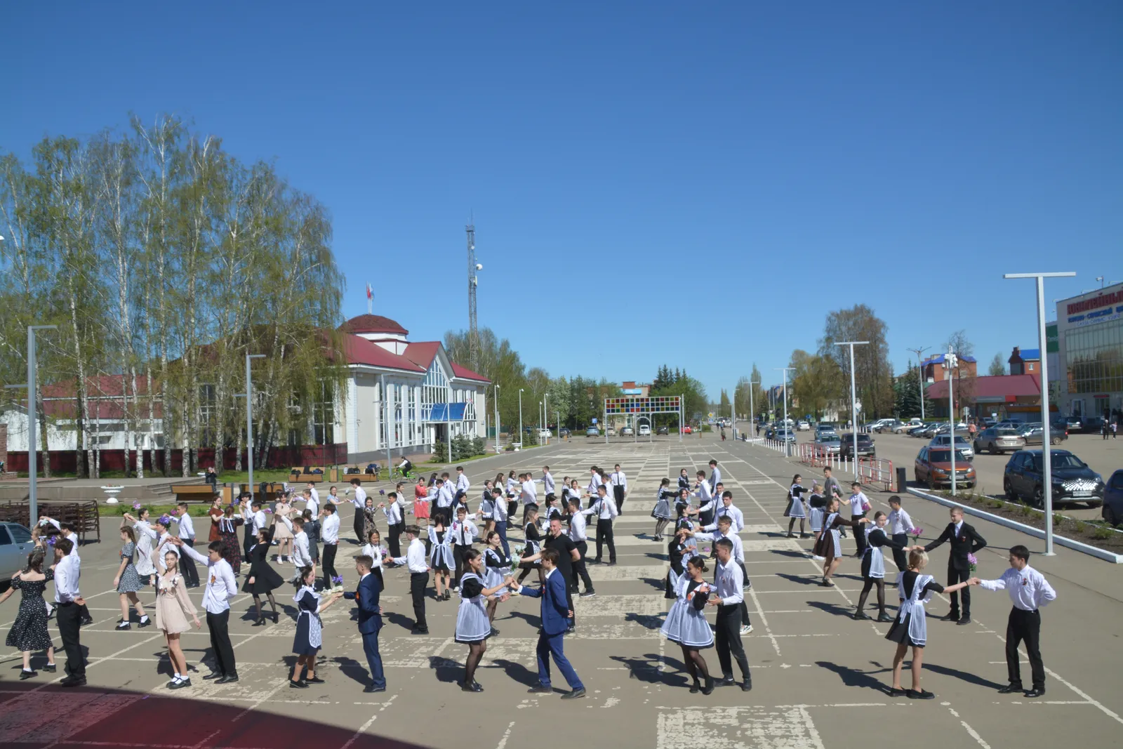 Янаульцы закружились в «Вальсе Победы»
