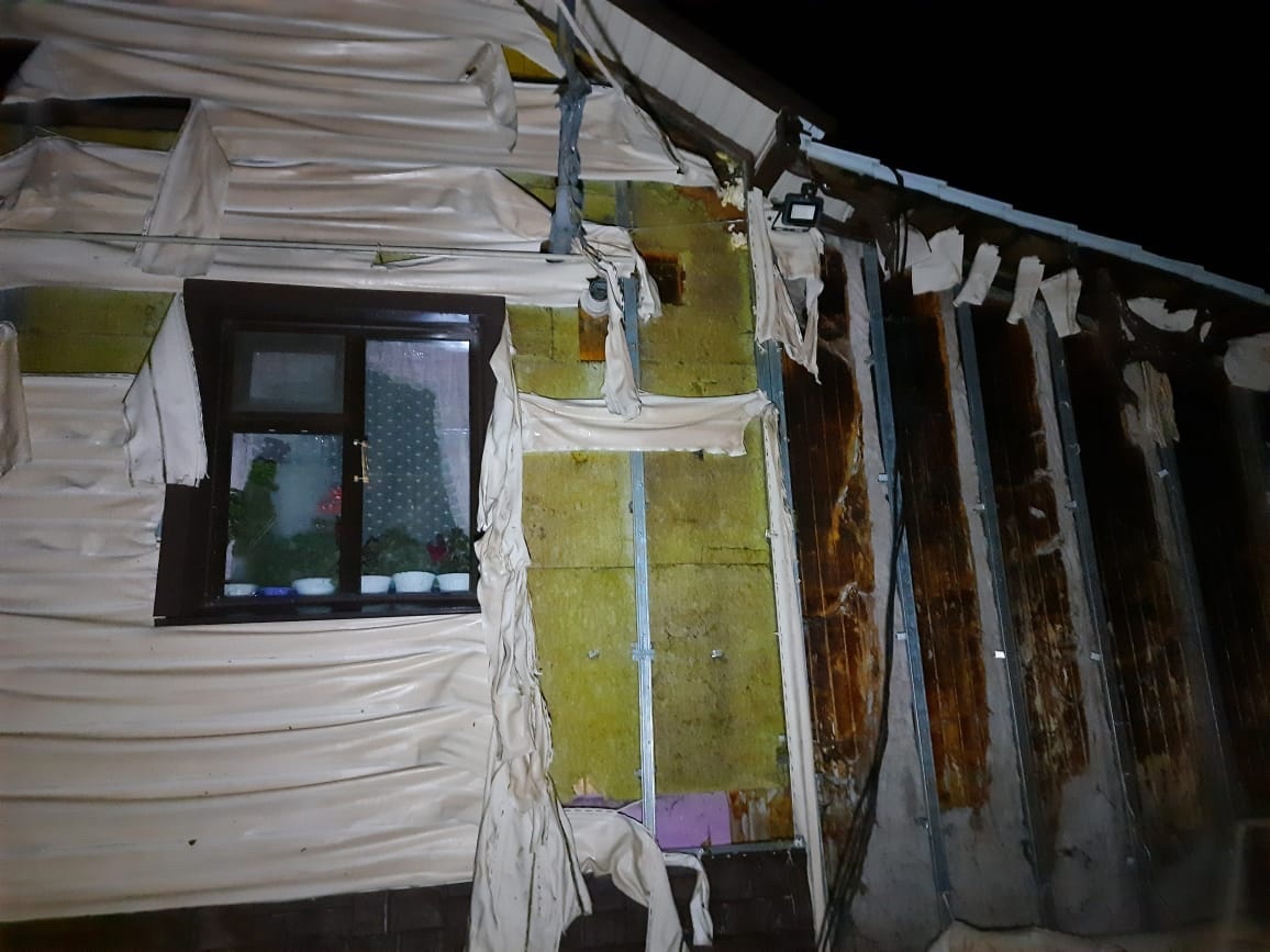 В Янаульском районе пожар значительно повредил строения в домохозяйстве