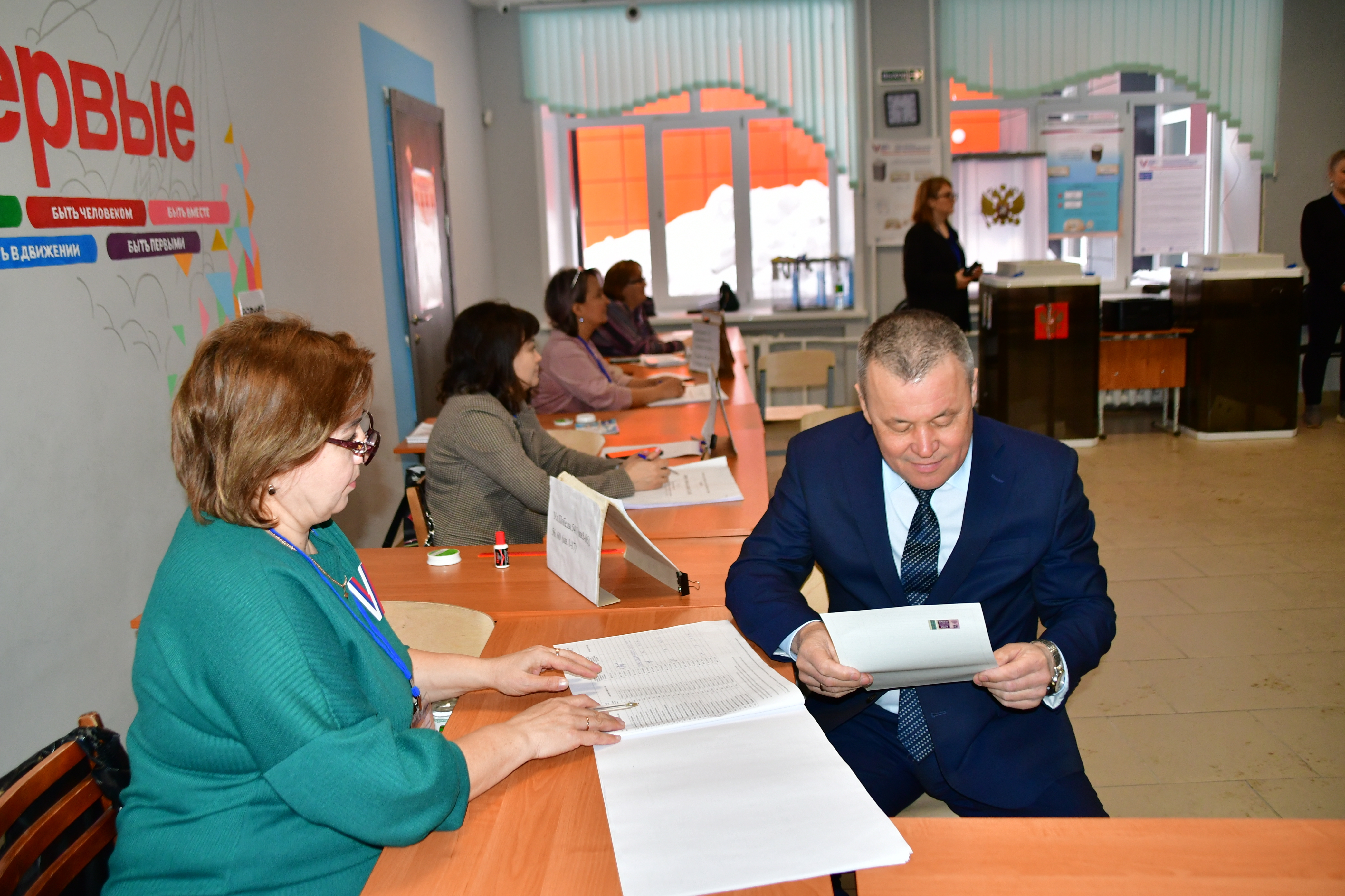 Глава администрации Янаульского района проголосовал на выборах Президента России