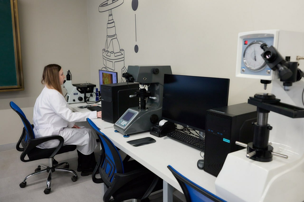 УГНТУ открыл современную лабораторию по металловедению