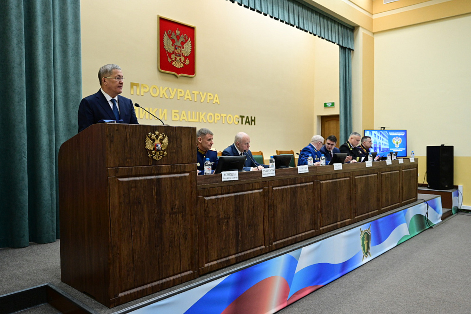 glavarb.ru Хабиров попросил прокуратуру взять на особый контроль безопасность детей