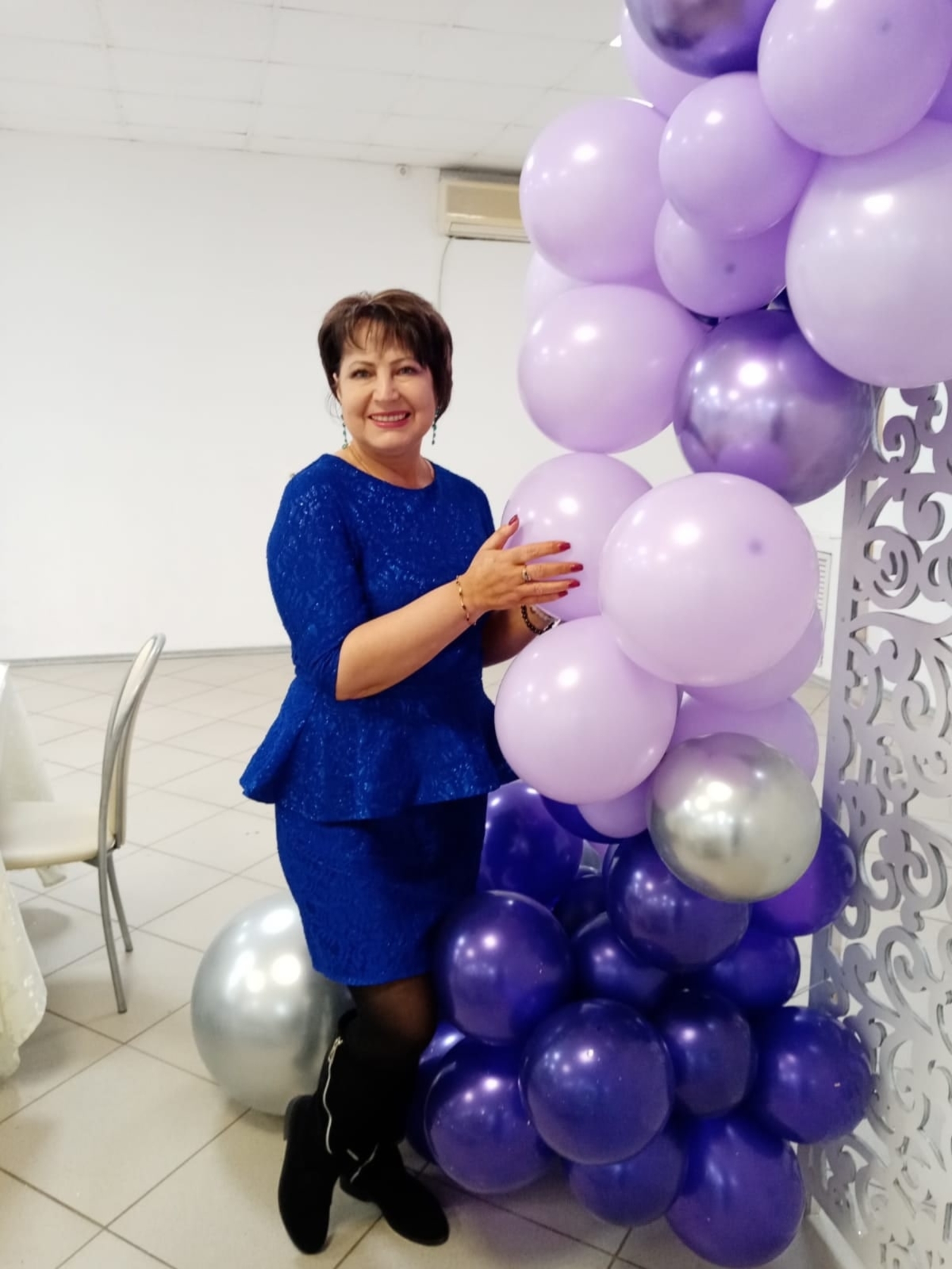 Любящая жена, заботливая мама, а также профессиональный инструктор по йоге