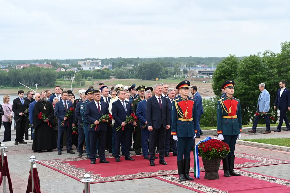 пресс-служба Главы Республики Башкортостан Глава Башкирии принял участие в праздничных мероприятиях в честь Дня России