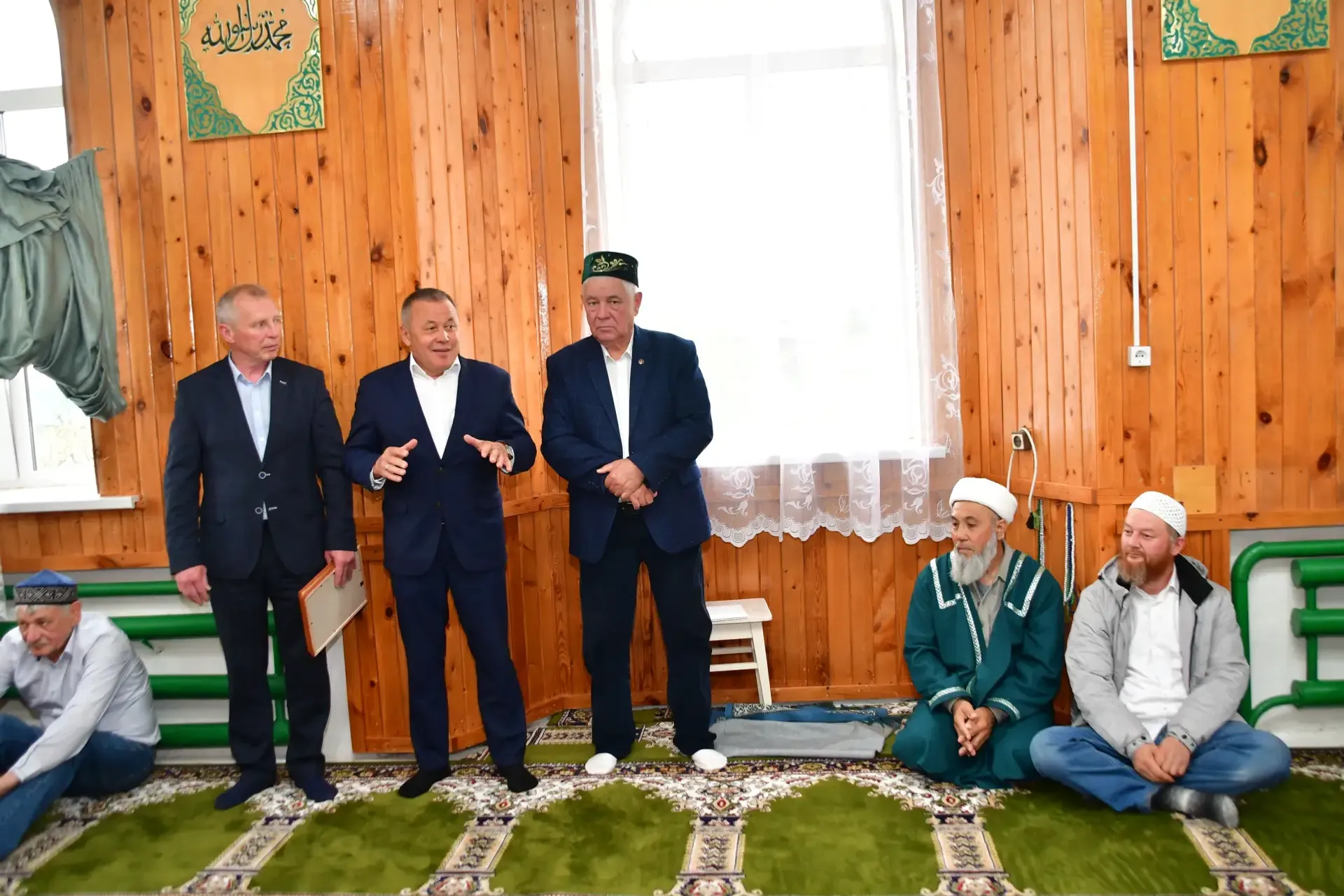 Здесь звучат призывы к добру, миру и согласию